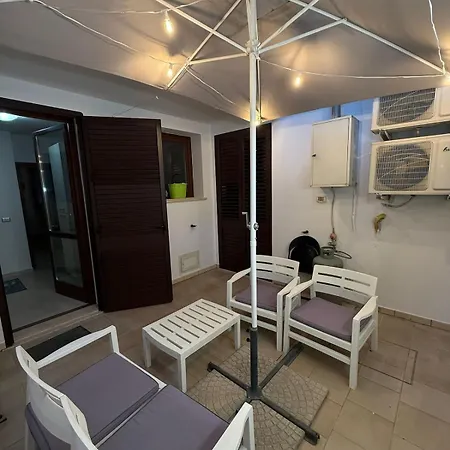 Illumina House - Giurdignano, 2 Camere, Parcheggio Privato Giurdignano